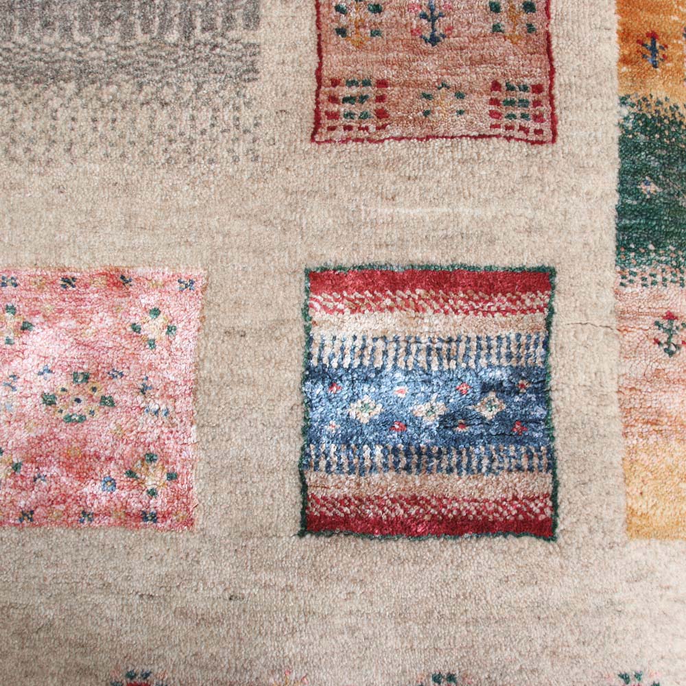 Original Handgeknüpfter Teppich aus Indien Lori MC10-S grau Patchwork Muster aus Schurwolle